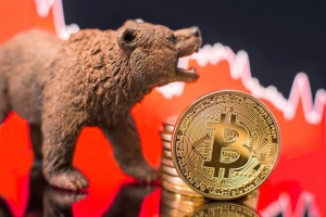 Bitcoin Struggles With the Bears, Trades Below $60k